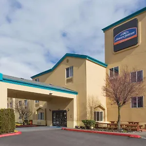 Howard Johnson By Wyndham & Hotel